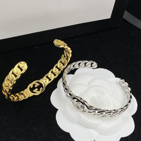 Simple and Elegant Light Luxury Bracelet